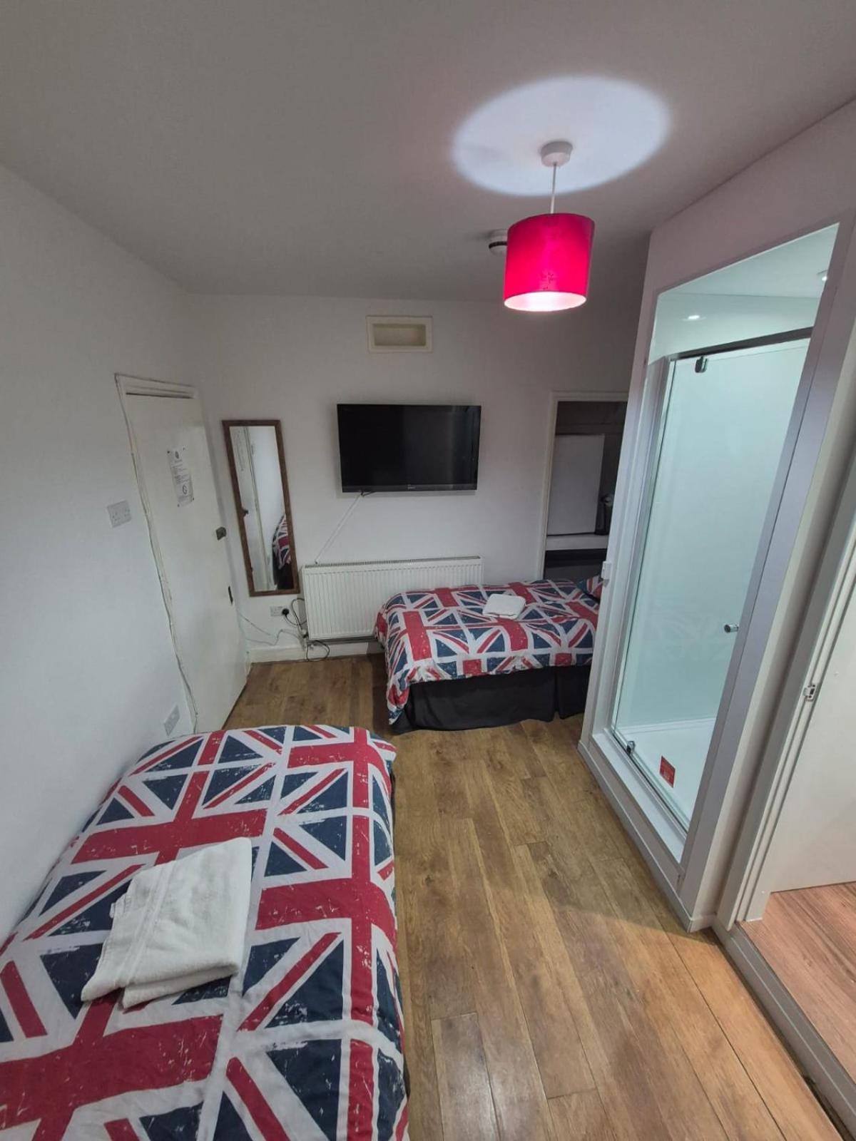 Saint James Backpackers Londra Esterno foto