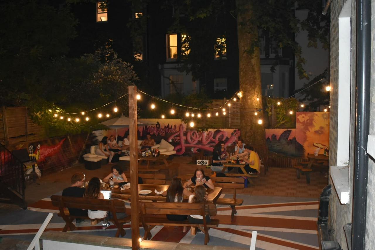 Saint James Backpackers Londra Esterno foto